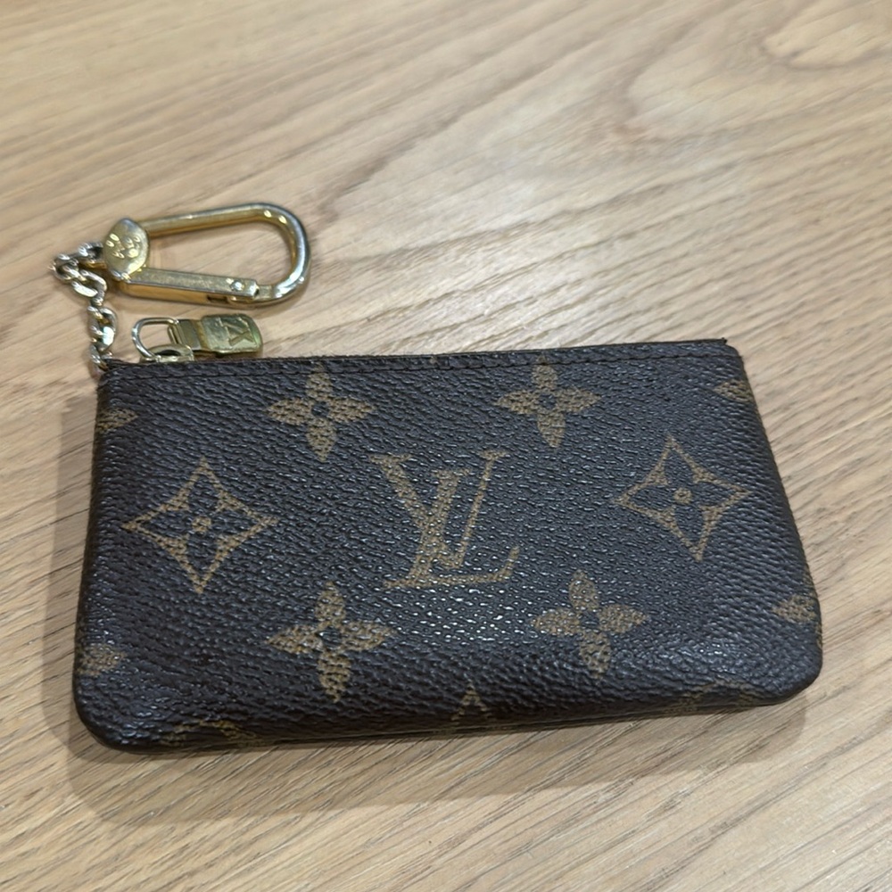 Louis vuitton key pouch